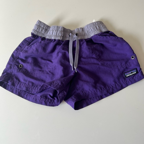 Girls Patagonia Purple Shorts. Size small. - Picture 1 of 4